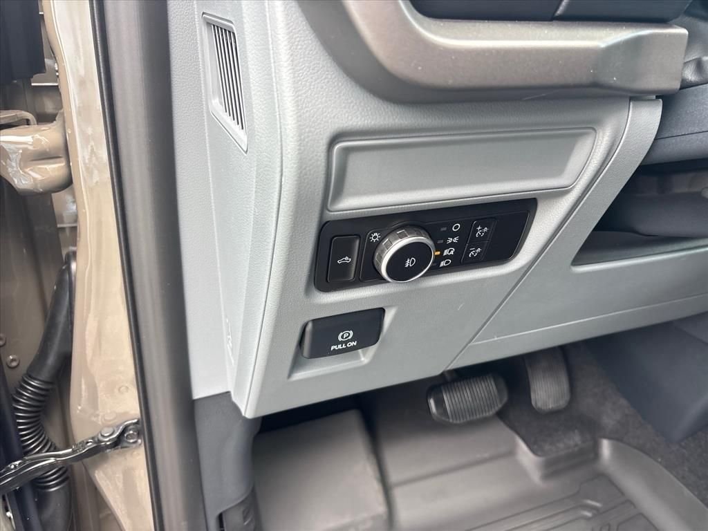 New 2026 Marsh Gray Ford XLT image 7