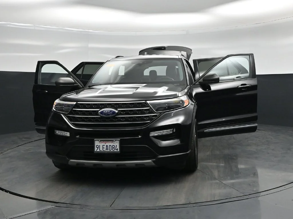 Certified Used 2023 Black Ford XLT image 30