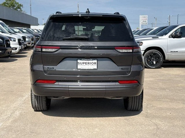 New 2026 Baltic Gray Metallic Clear-Coat Exterior Paint Jeep Summit image 3