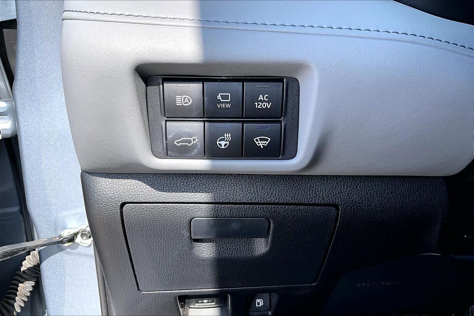 Used 2021 Moon Dust Toyota Hybrid Platinum image 34