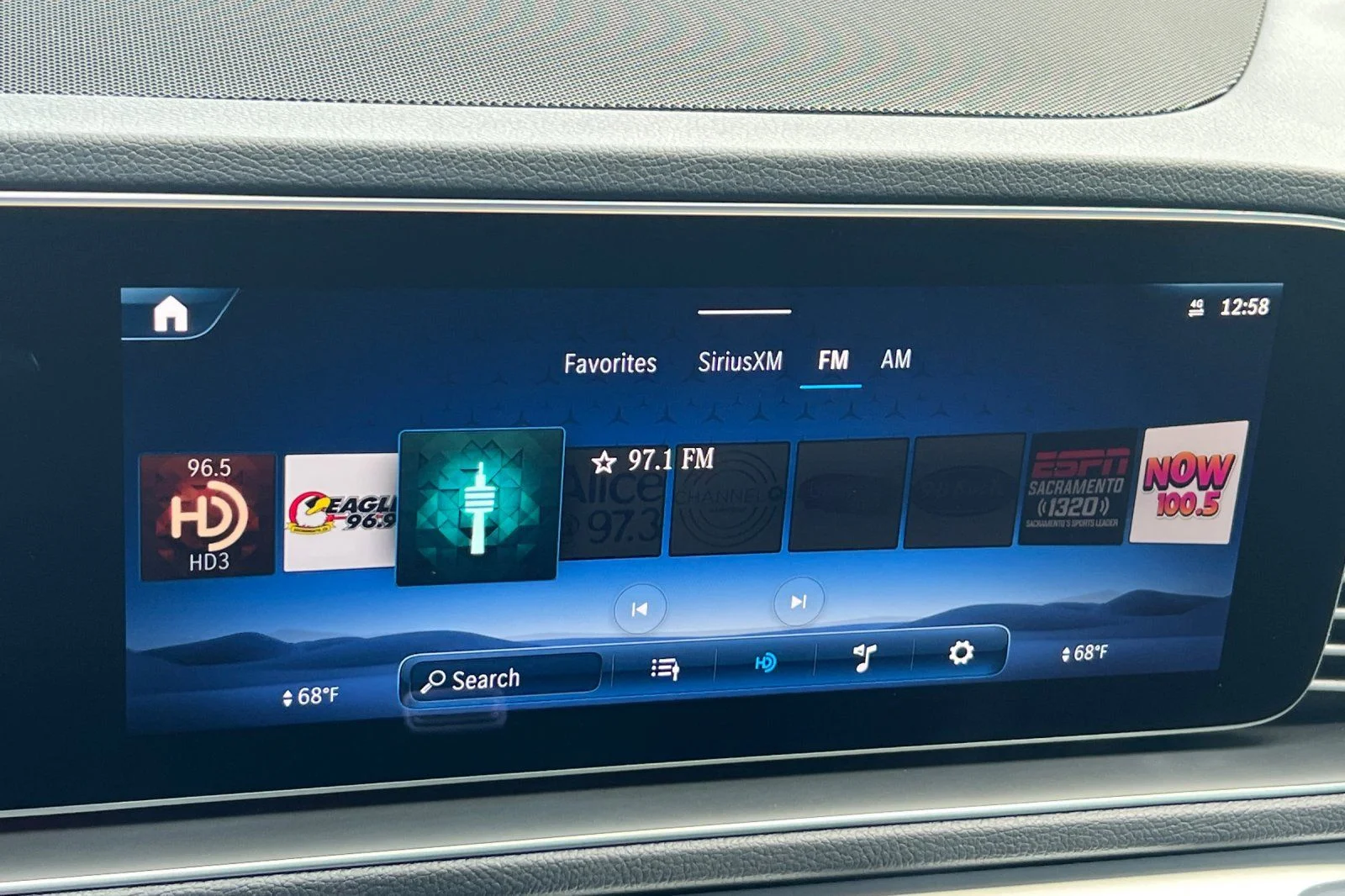 Used 2025 Gray Mercedes-Benz GLE 450e image 20