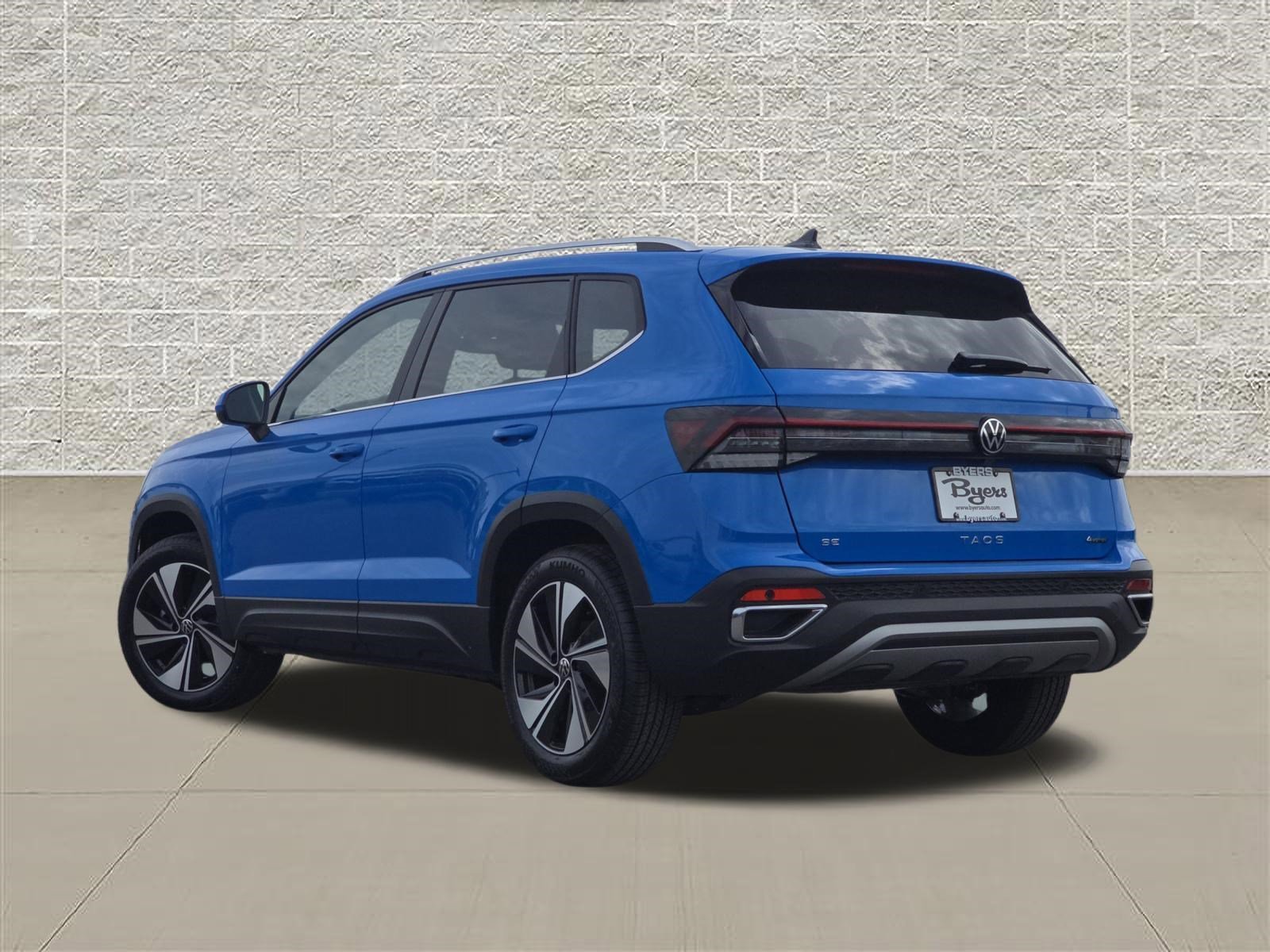 New 2026 Cornflower Blue Volkswagen SE image 5
