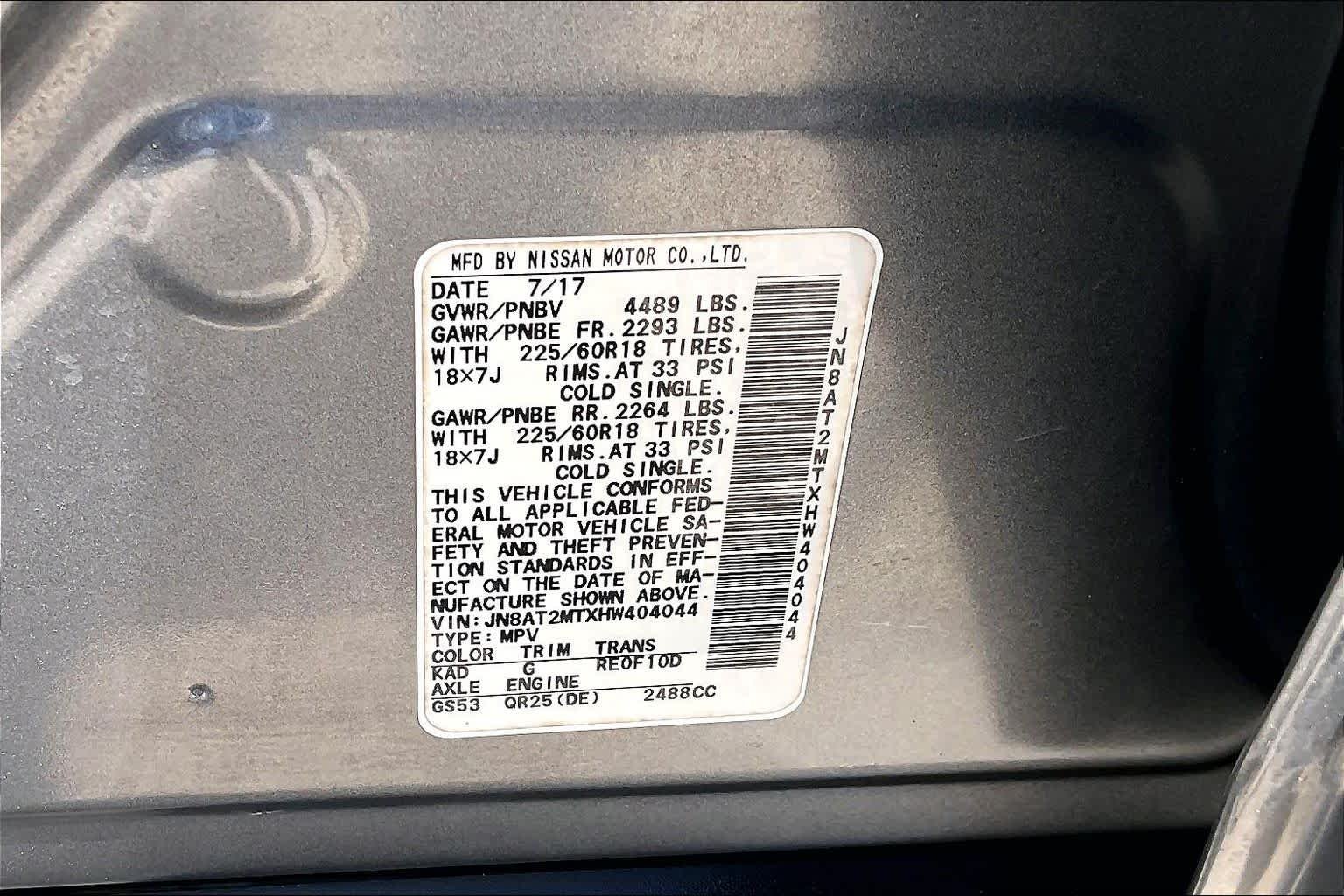 Used 2017 Gun Metallic Nissan SL image 32