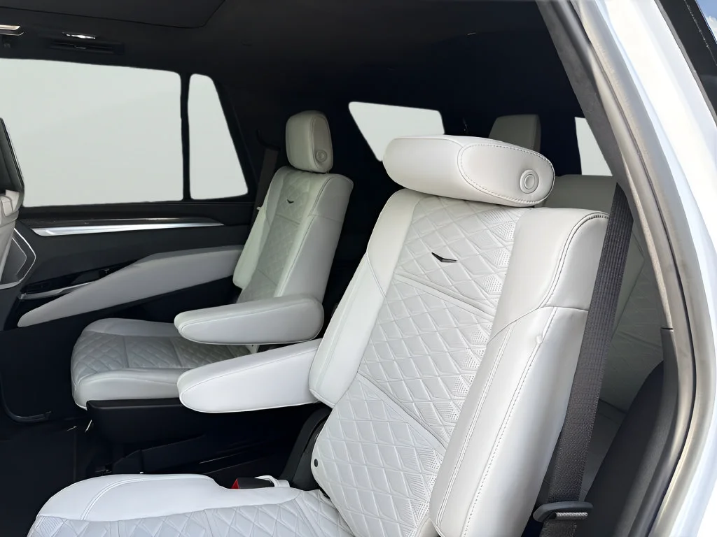 Used 2026 Vibrant White Tricoat Cadillac V-Series image 40