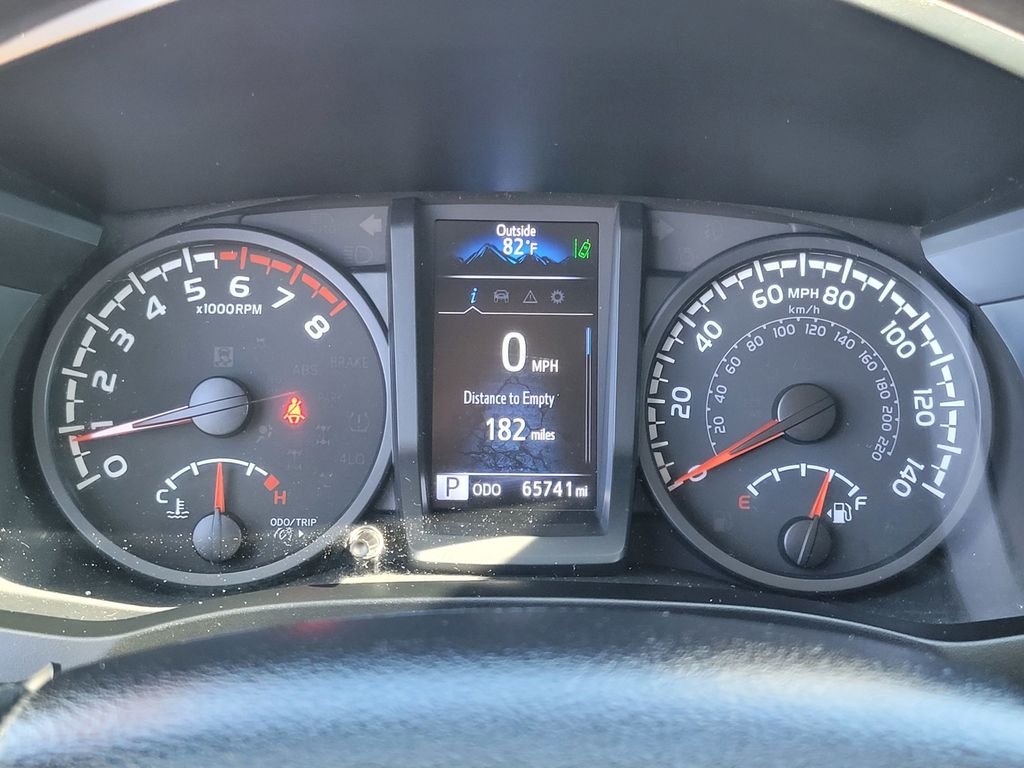Certified Used 2022 White Toyota SR image 23