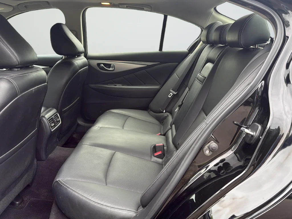 Used 2022 Black INFINITI LUXE image 22