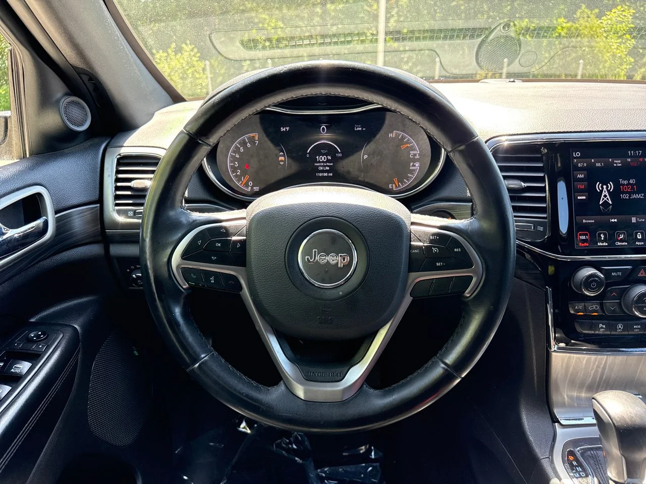 Used 2019 Red Jeep Laredo E image 19