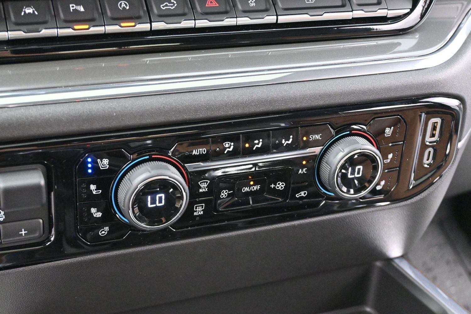 Used 2024 Iridescent Pearl Tricoat Chevrolet High Country image 27