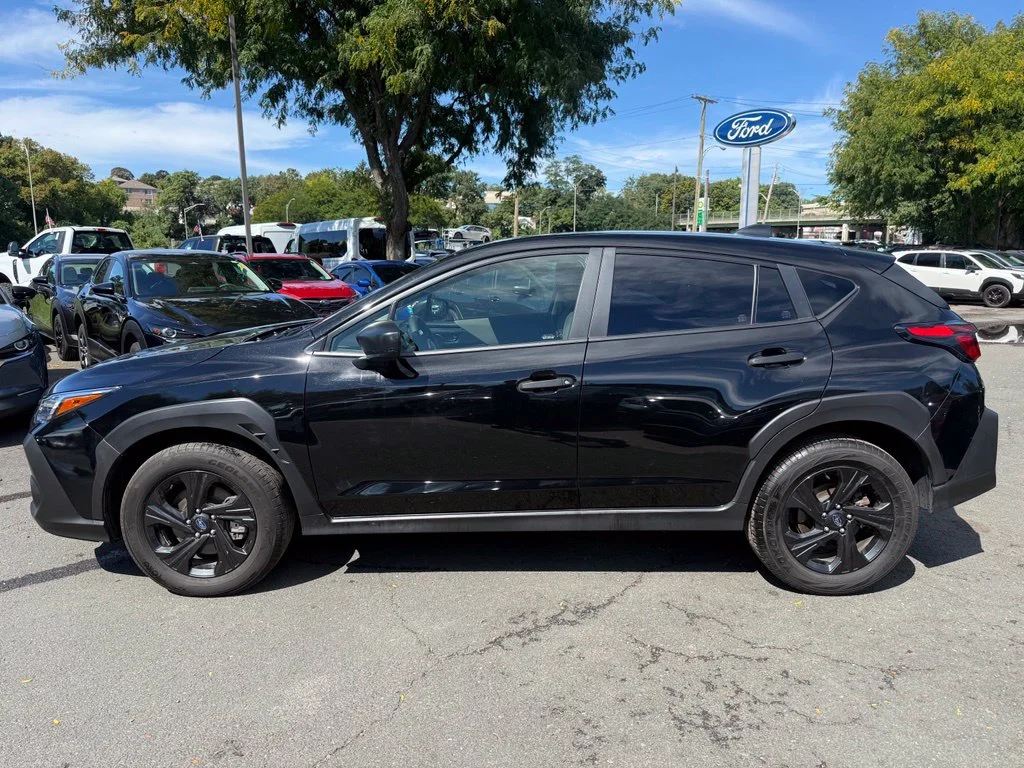 Used 2024 Crystal Black Silica Subaru Base image 9