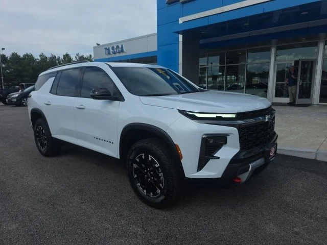 Used 2026 White Chevrolet Z71 image 1