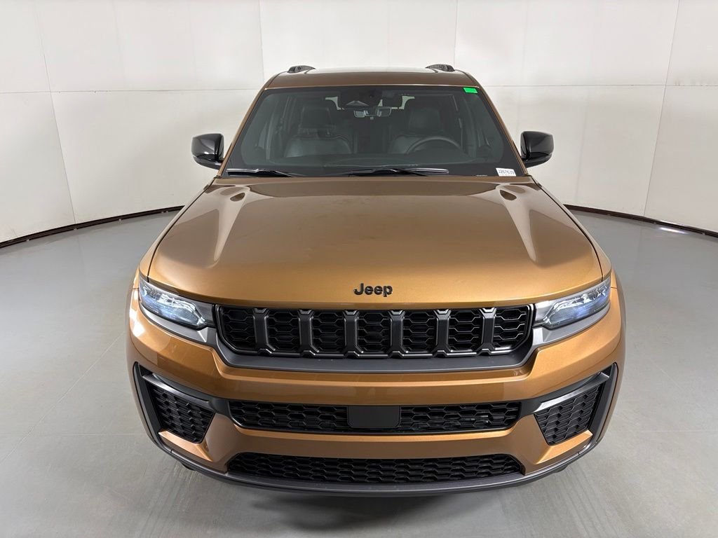 New 2026 Copper Shino Metallic Clear-Coat Exterior Paint Jeep Limited image 3