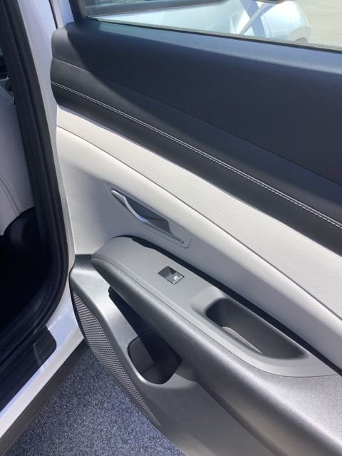 2025 Hyundai Tucson SE - Photo 23