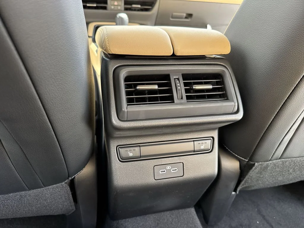 New 2026 White Metallic Mazda 2.5 S Premium AWD image 36