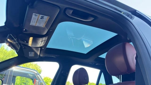 Used 2022 Gray Mercedes-Benz GLC 300 image 12