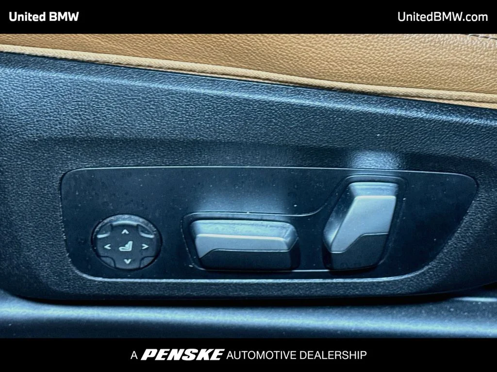 Used 2023 Phytonic Blue Metallic BMW 330i image 11