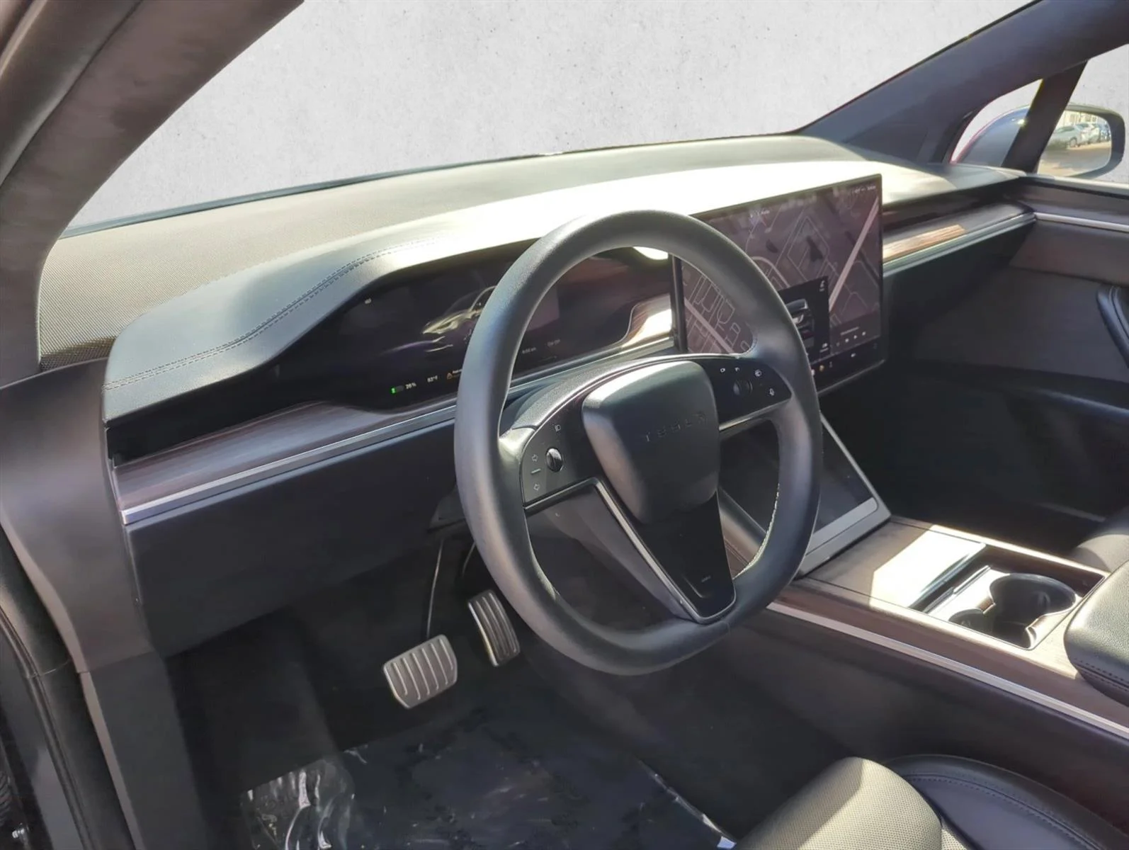 Used 2024 Gray Tesla  image 11