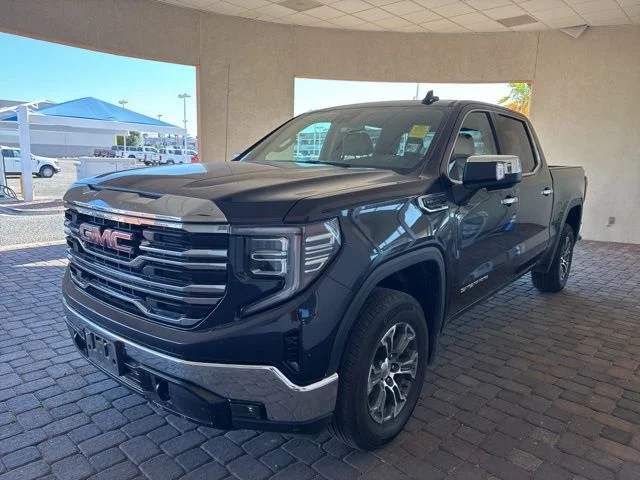 2025 GMC Sierra 4WD Crew Cab Short Box SLT's photo