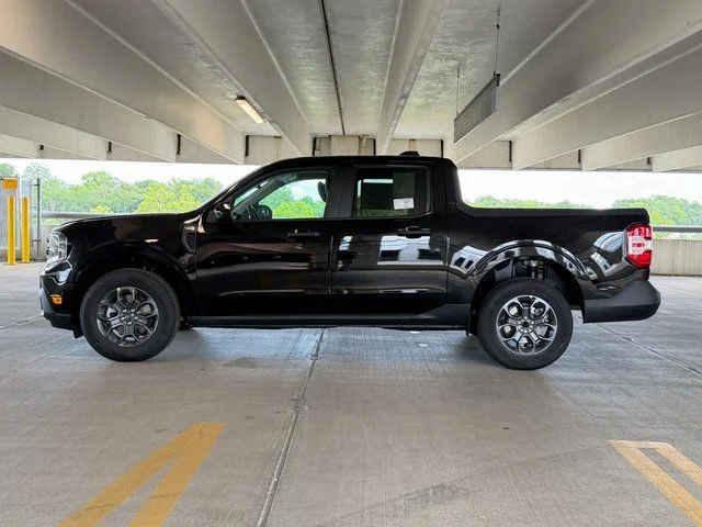 New 2026 Shadow Black Ford XLT image 3