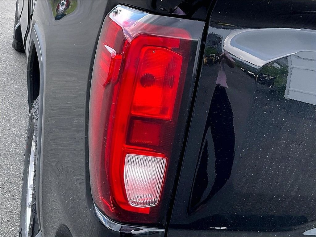 Used 2019 Black GMC SLE image 32