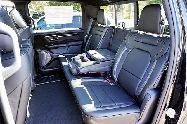 New 2026 Diamond Black Crystal Pearl-Coat Exterior Paint RAM RHO image 26