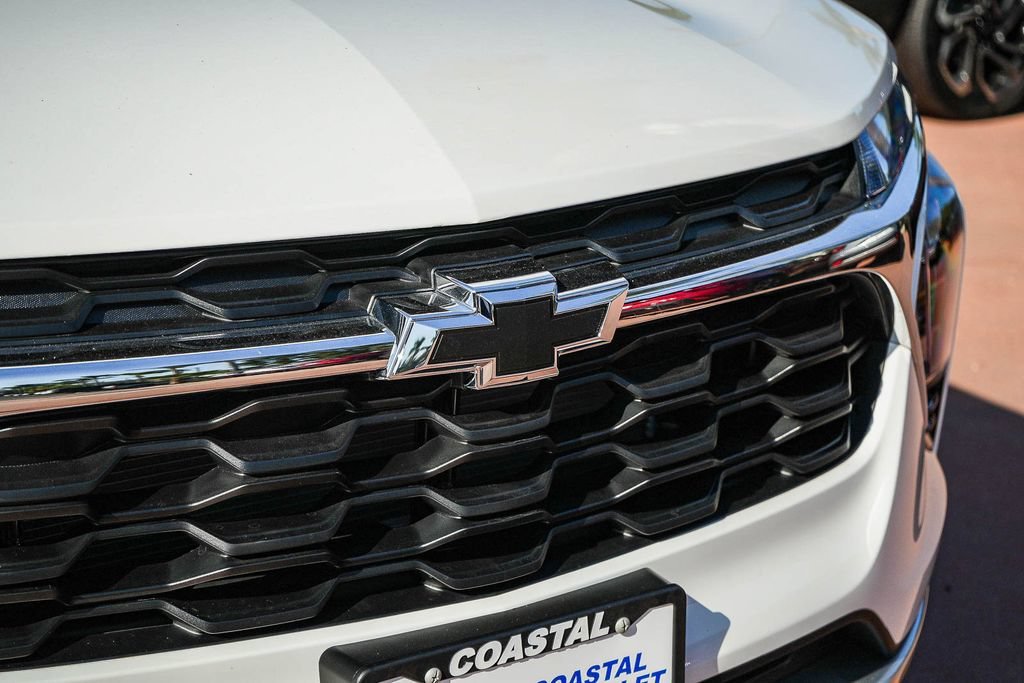 2026 Chevrolet Trax LT - Photo 9
