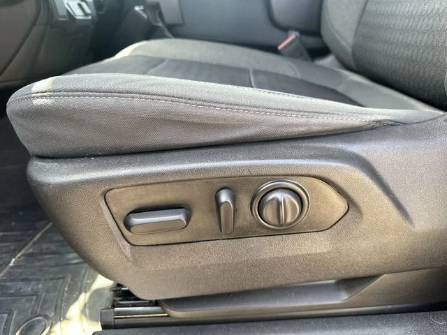 Used 2019 Red Chevrolet LT image 37