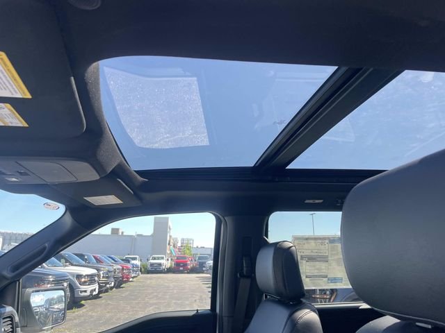 New 2026 Oxford White Ford XLT image 9