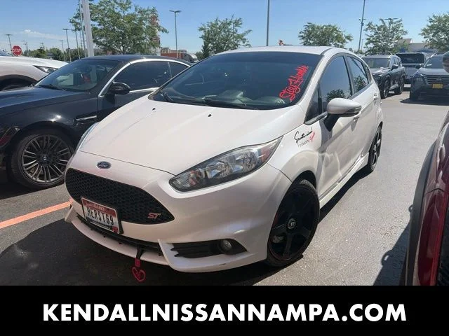 Used 2019 White Ford ST image 1
