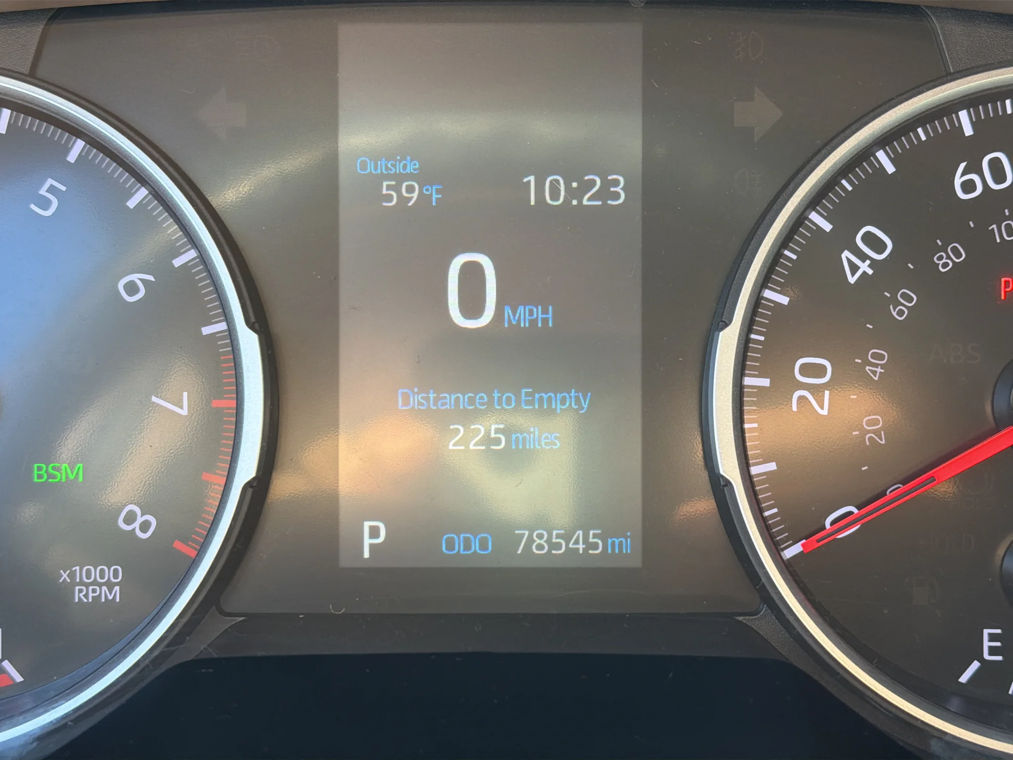 Used 2022 Silver Sky Metallic Toyota XLE image 2