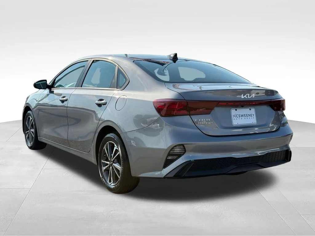 Used 2024 Gray Kia LXS image 3