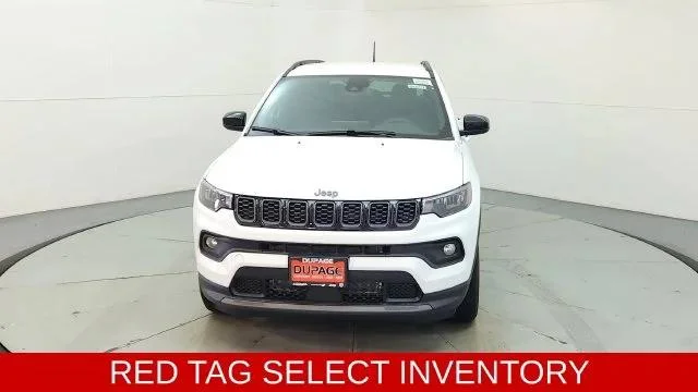 New 2026 Bright White Clear-Coat Exterior Paint Jeep Latitude image 2