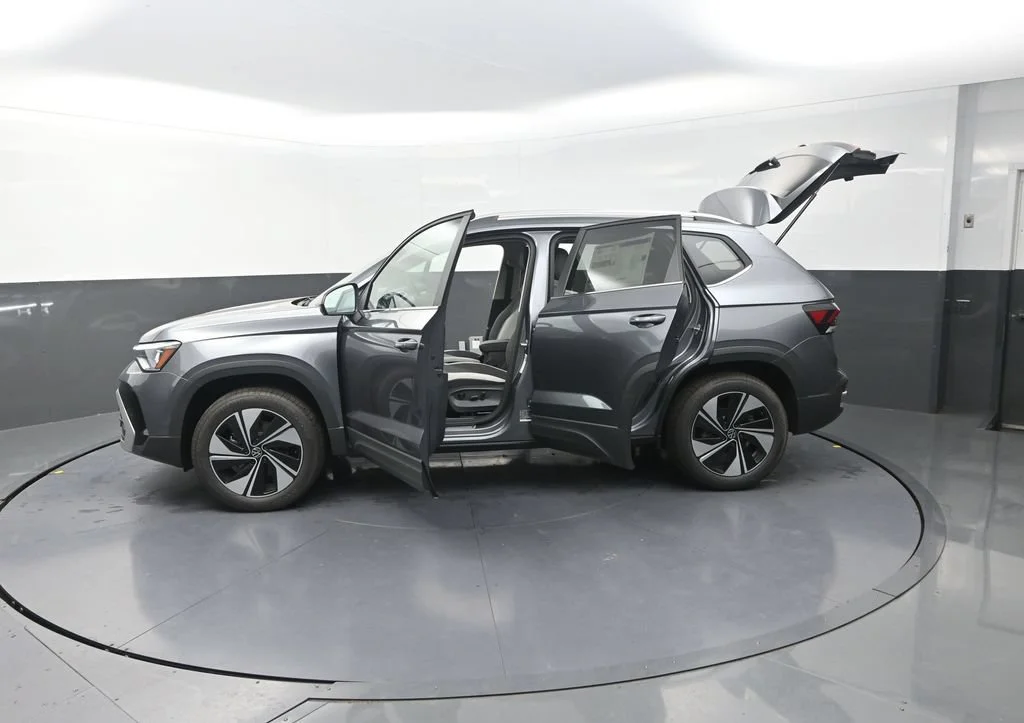 New 2026 Gray Volkswagen 1.5T SE image 33
