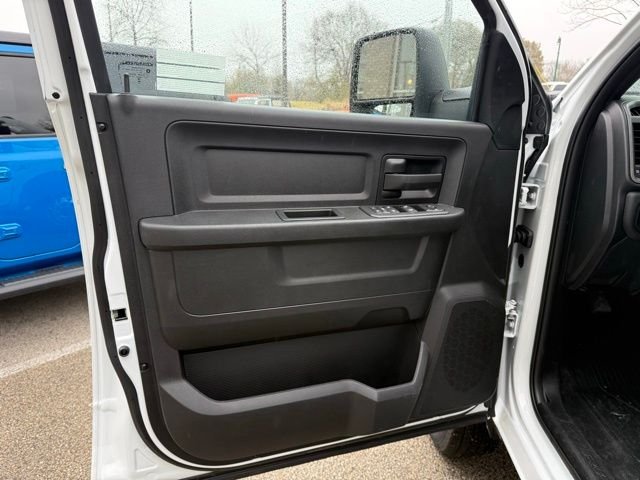 2026 RAM 3500 Chassis Tradesman - Photo 11