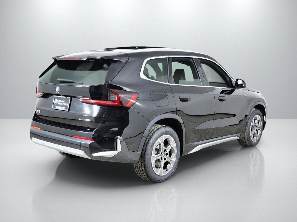 Used 2026 Jet Black BMW xDrive28i image 10