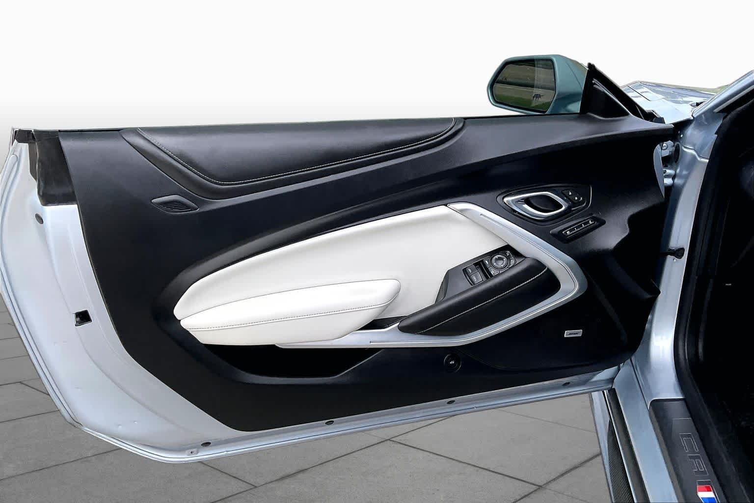 Used 2018 Arctic Blue Metallic Chevrolet 2SS image 18