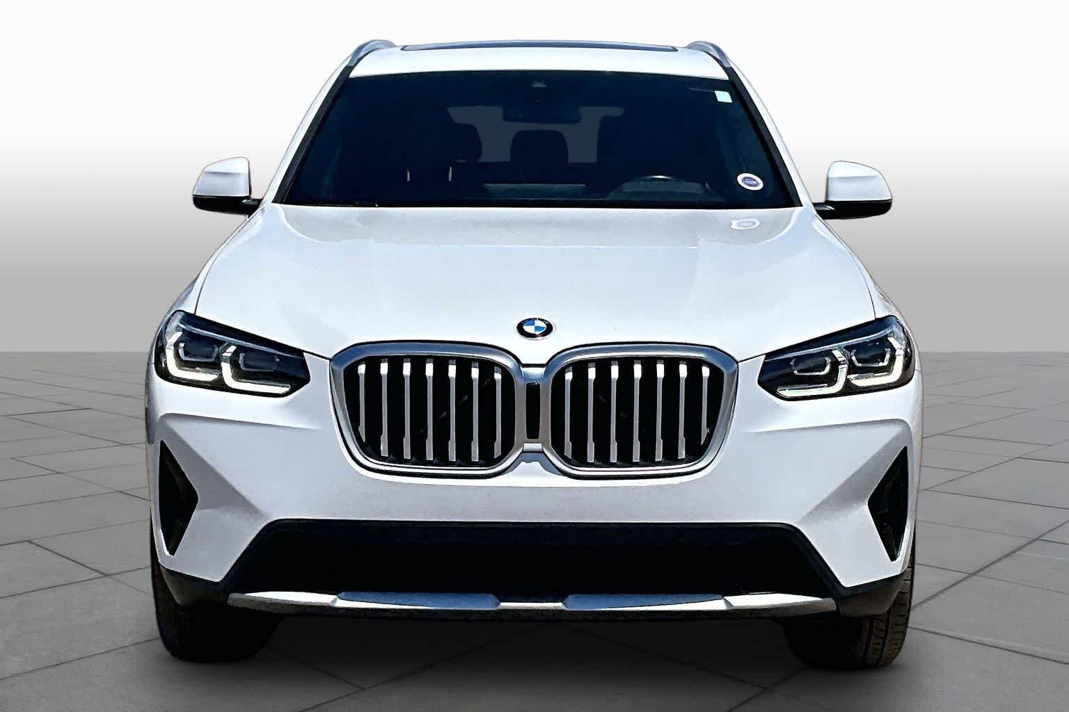 Used 2022 Mineral White Metallic BMW xDrive30i image 3