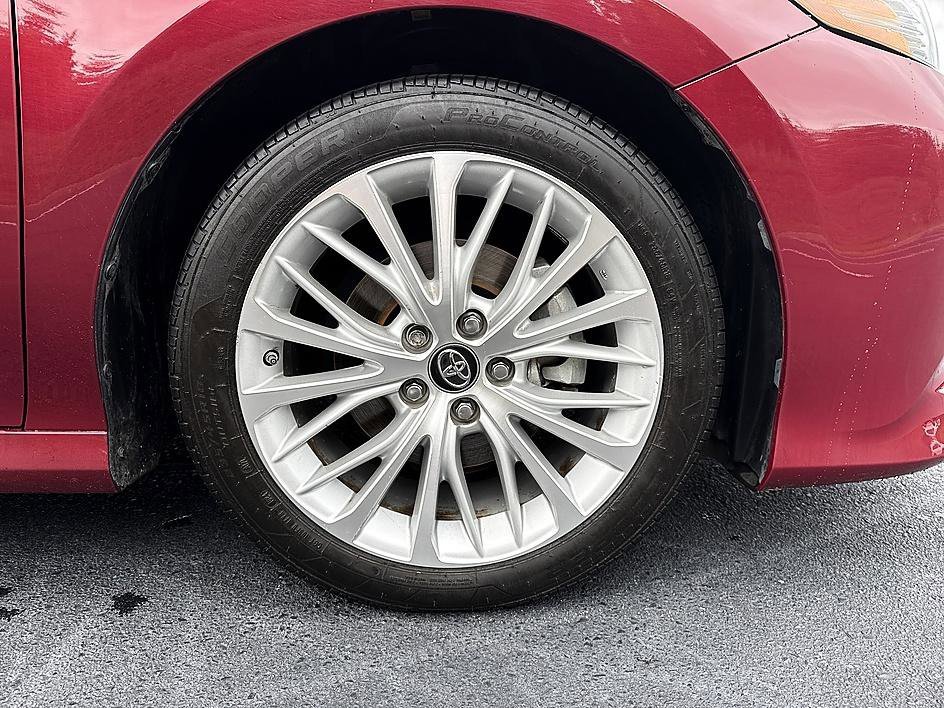Used 2018 Ruby Flare Pearl Toyota XLE image 8