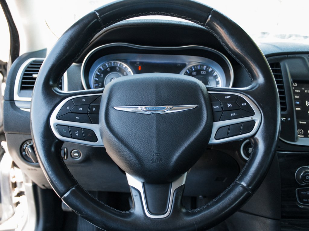 Used 2018 Gloss Black Chrysler Touring image 11