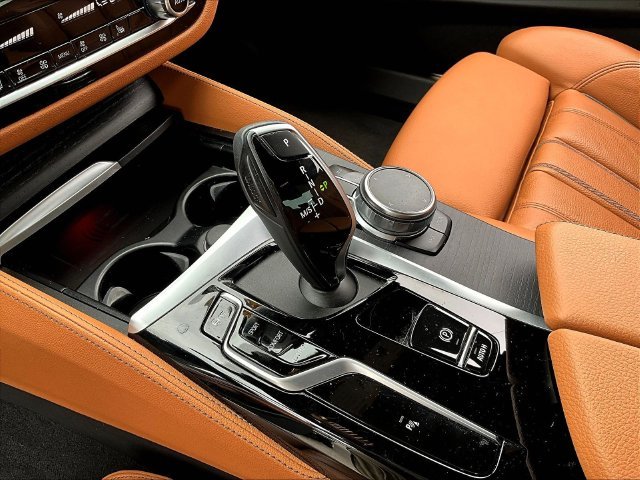 Used 2023 White BMW 540i image 21