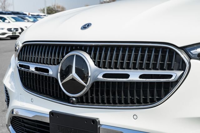 New 2026 Polar White Mercedes-Benz GLC 300 image 13
