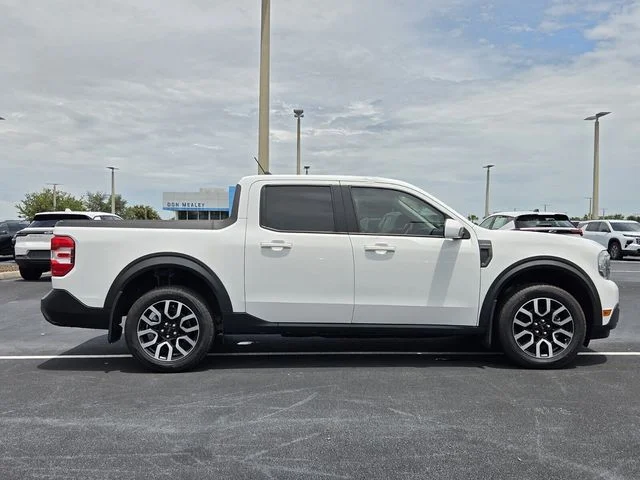 Used 2023 White Ford Lariat image 7
