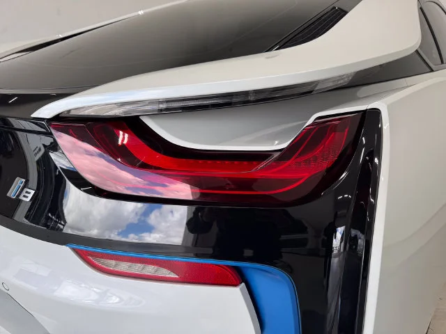 Used 2016 Crystal White Pearl Metallic w/BMW i Frozen Blue BMW Base image 29