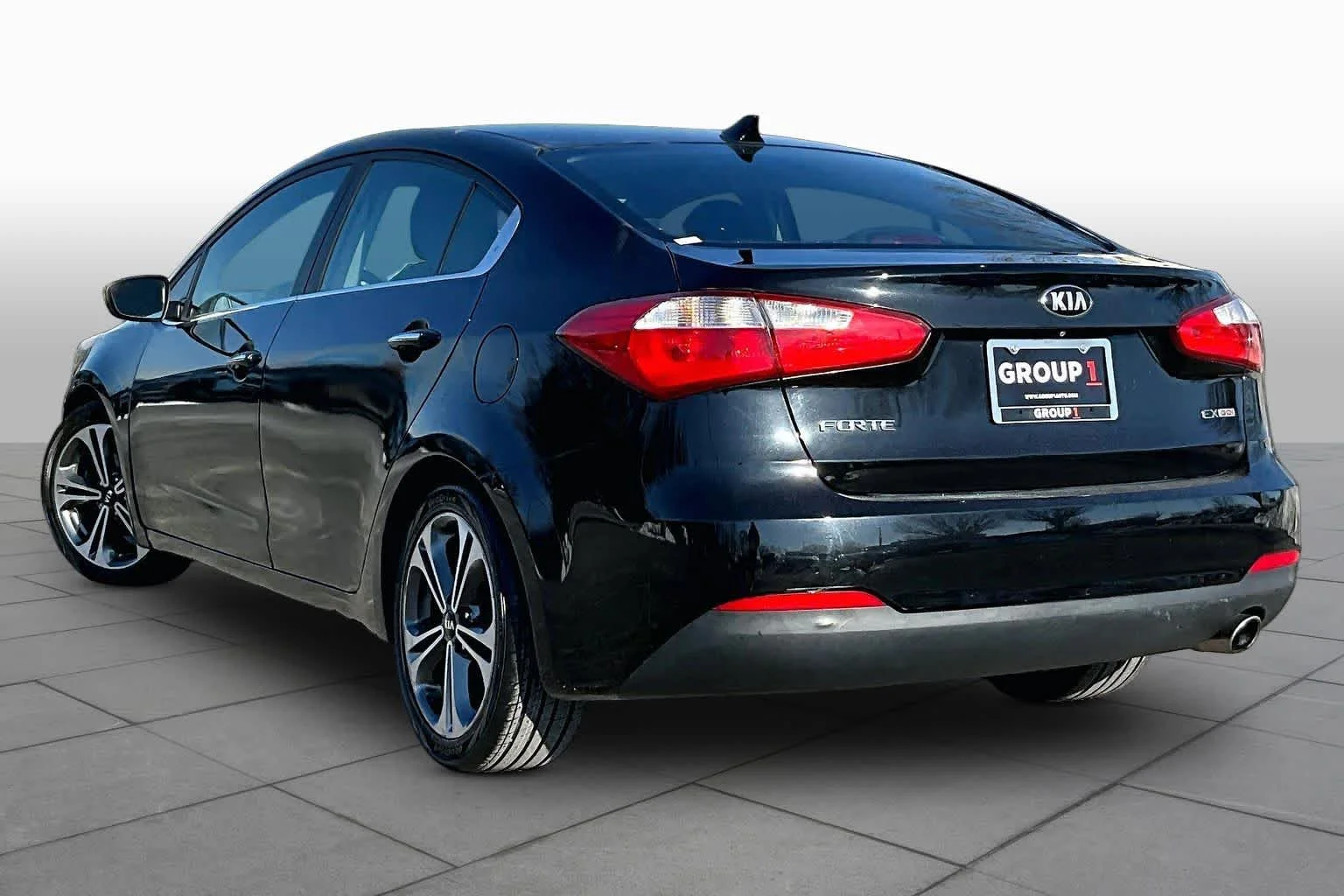 Used 2016 Aurora Black Pearl Kia EX image 22