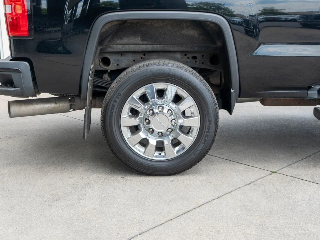 Used 2018 Black GMC Denali image 35