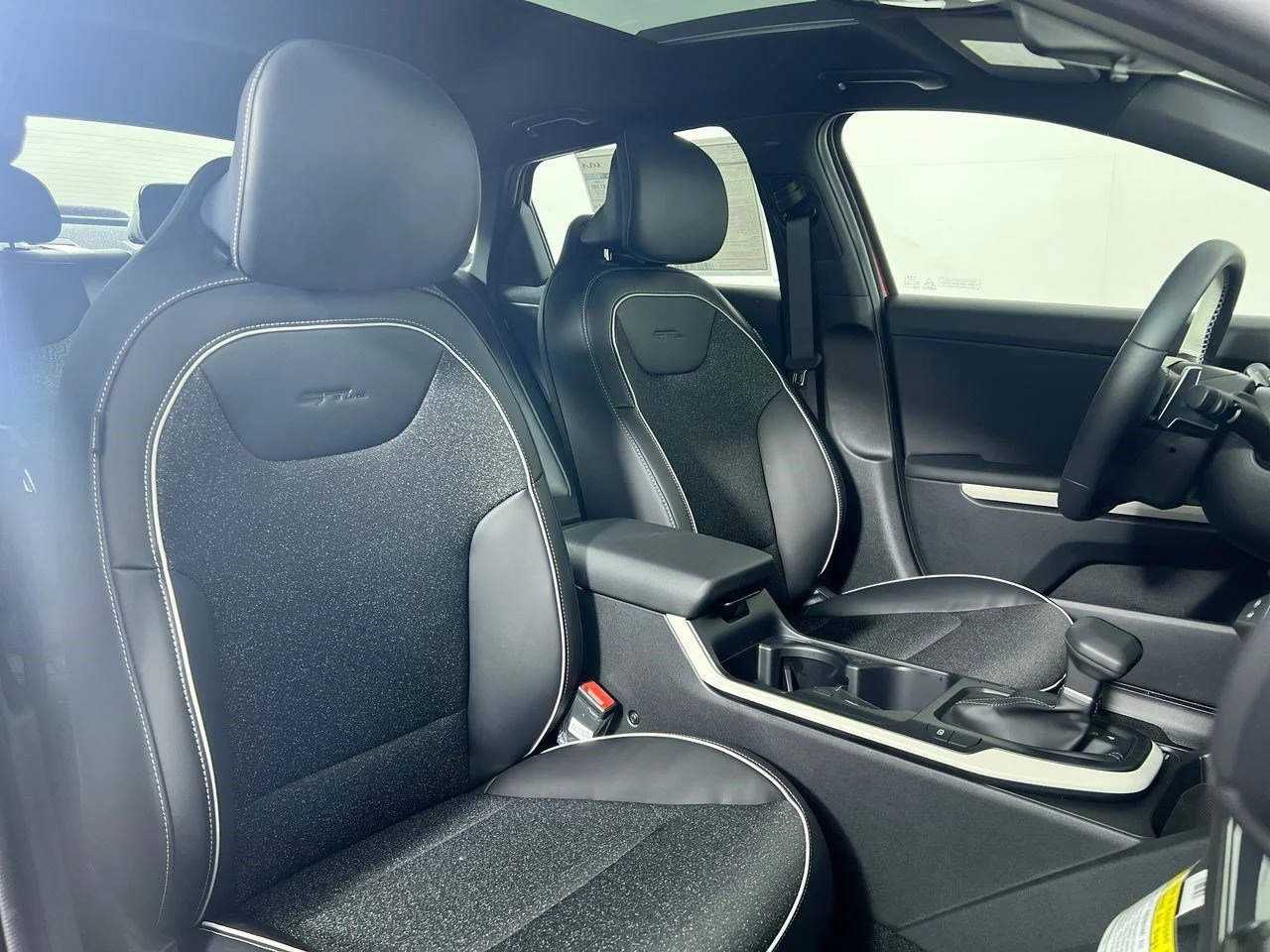 New 2026 Aurora Black Pearl Kia GT-Line image 27