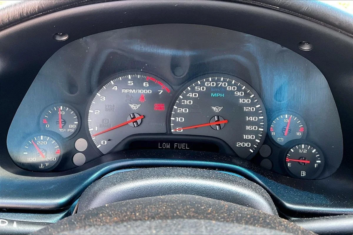Used 2000  Chevrolet  image 12