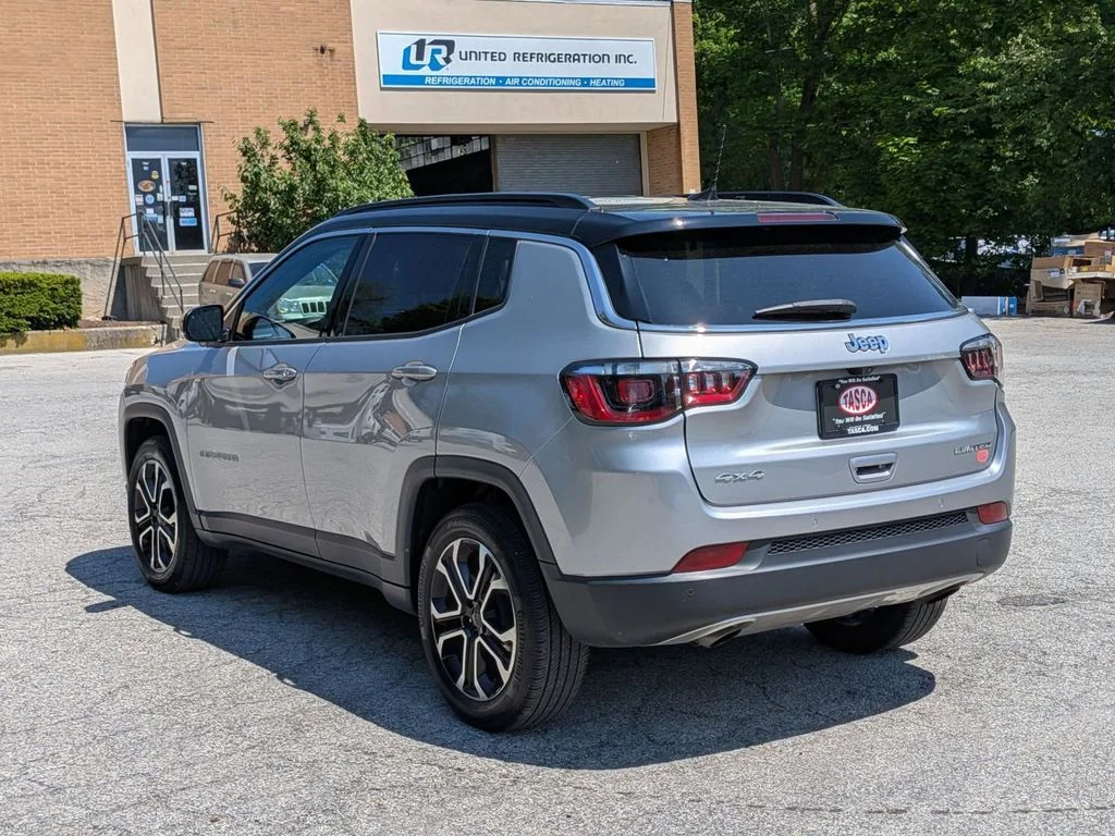 Used 2023 Silver Jeep Limited image 7