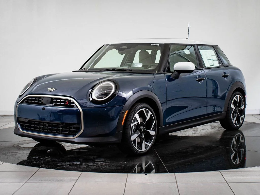 2026 MINI Hardtop Cooper S's photo