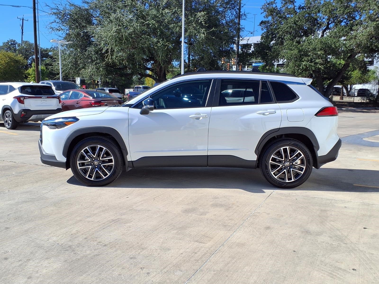 Certified Used 2026 WIND CHILL PEARL Toyota XLE image 8