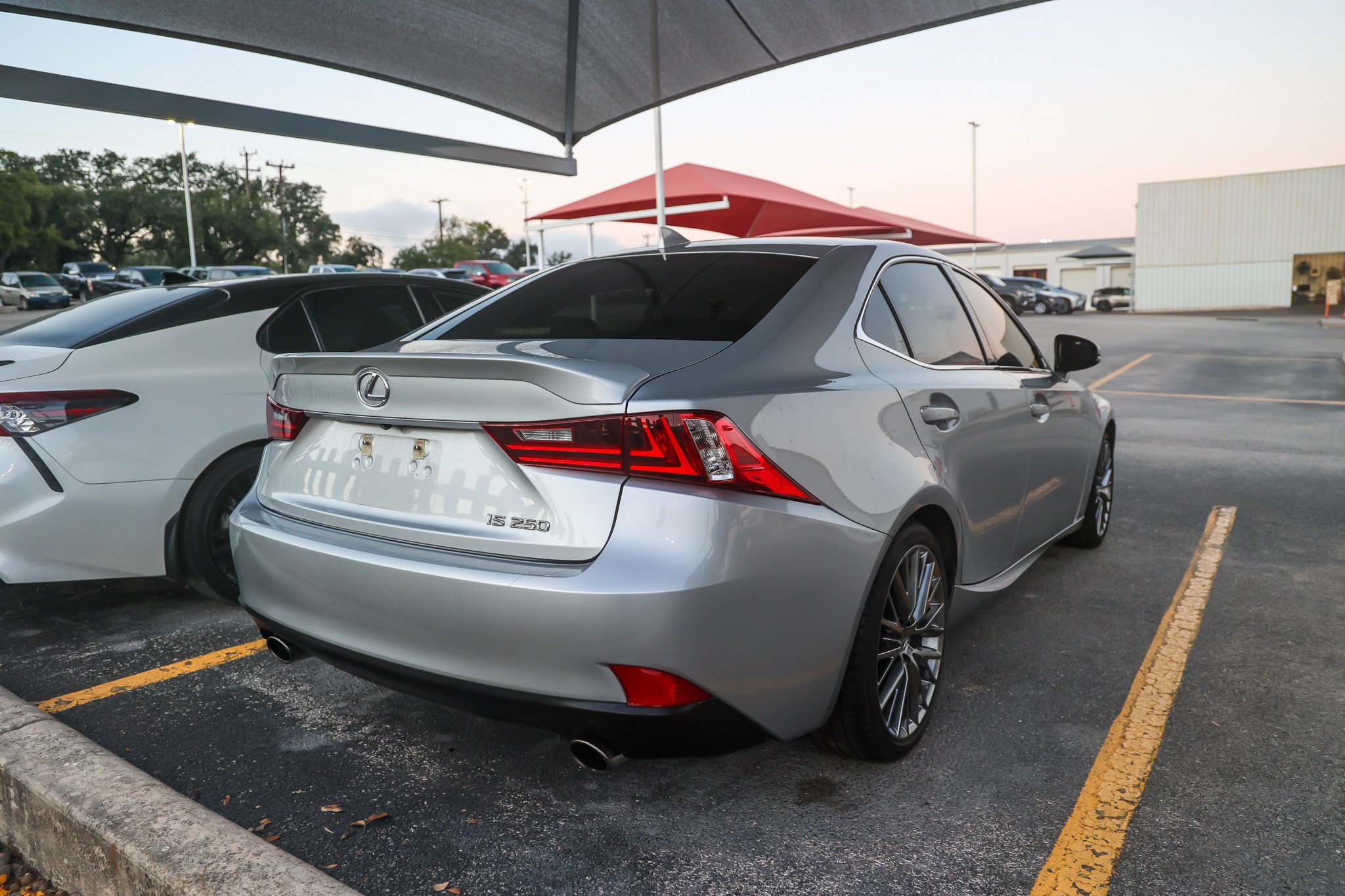 Used 2015 SILVER LINING MET Lexus  image 7